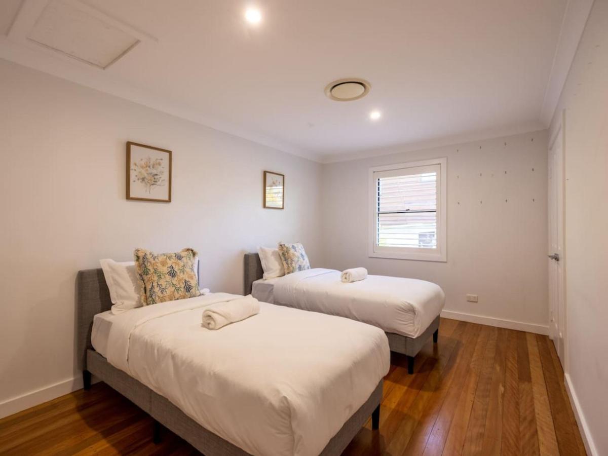 Stunning View 5br With Balcony Near Malls Uni And Cbd