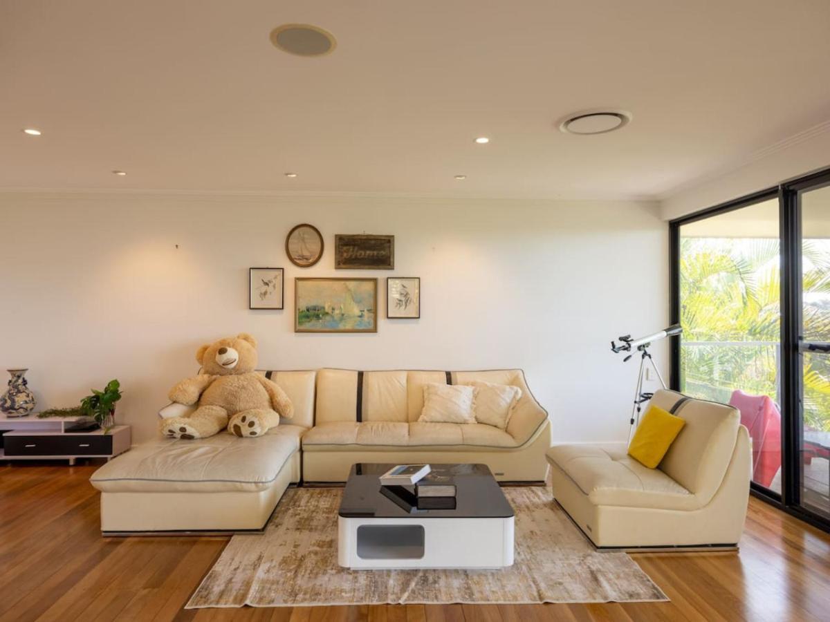 Stunning View 5br With Balcony Near Malls Uni And Cbd Holiday home Brisbane