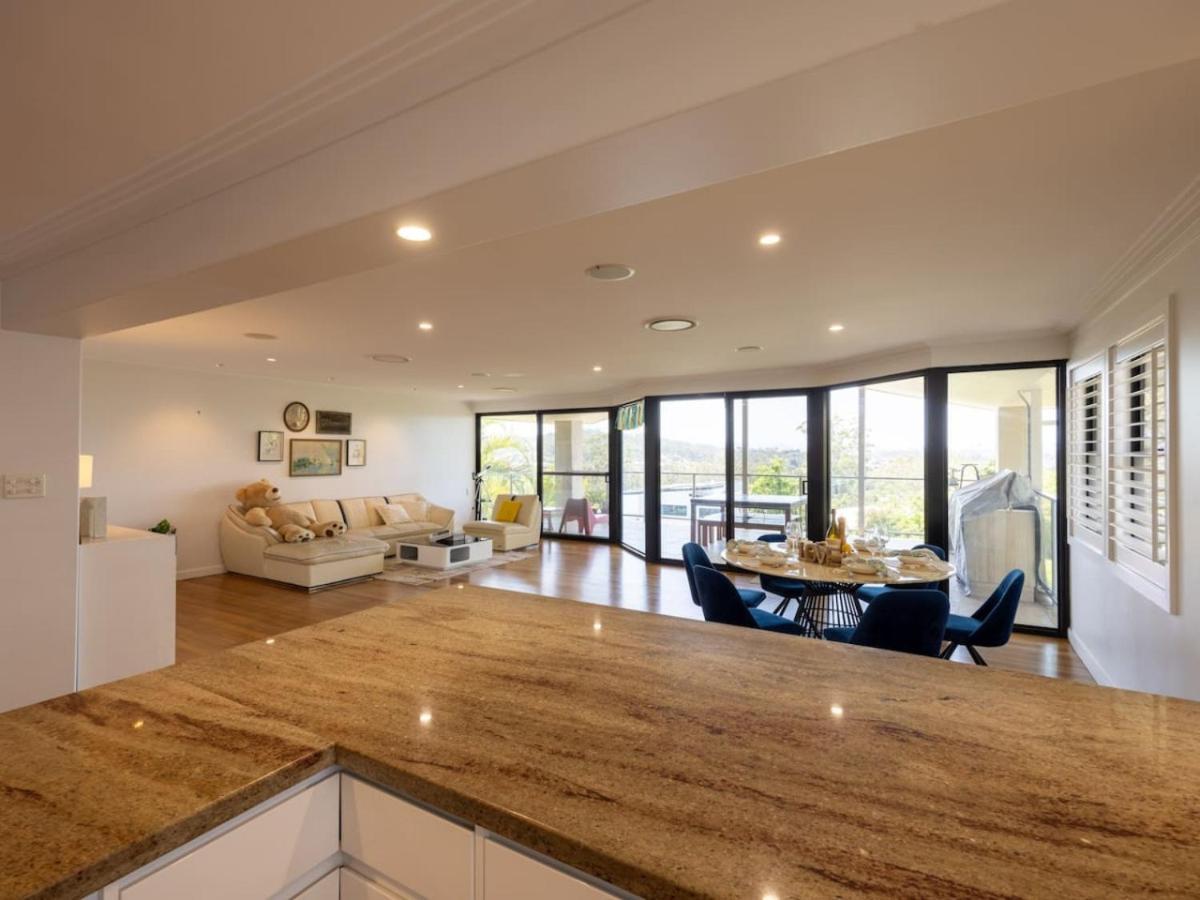 Stunning View 5br With Balcony Near Malls Uni And Cbd Holiday home *