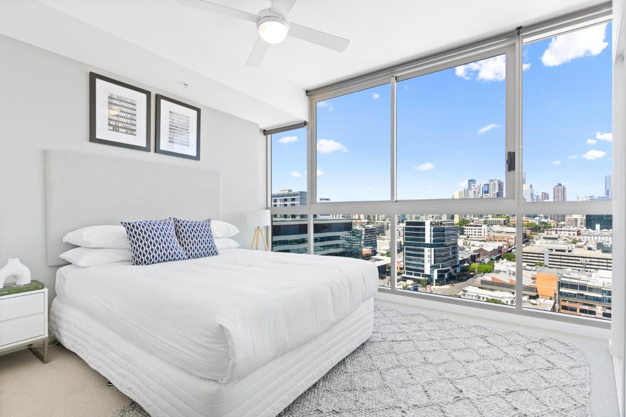 Elegant 2-bed With Rooftop Dining & Fabulous Views Apartment Brisbane