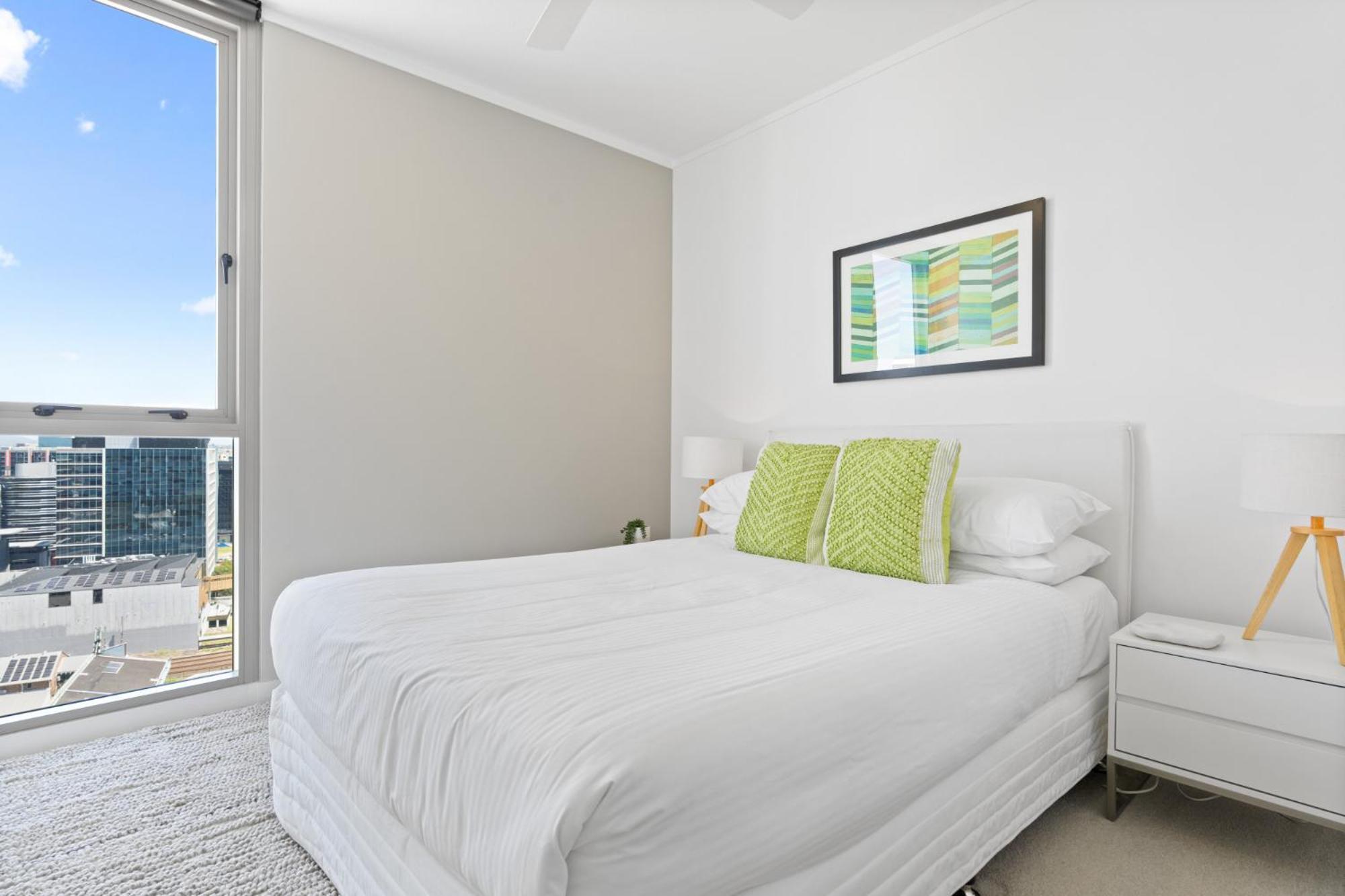 Elegant 2-bed With Rooftop Dining & Fabulous Views Apartment