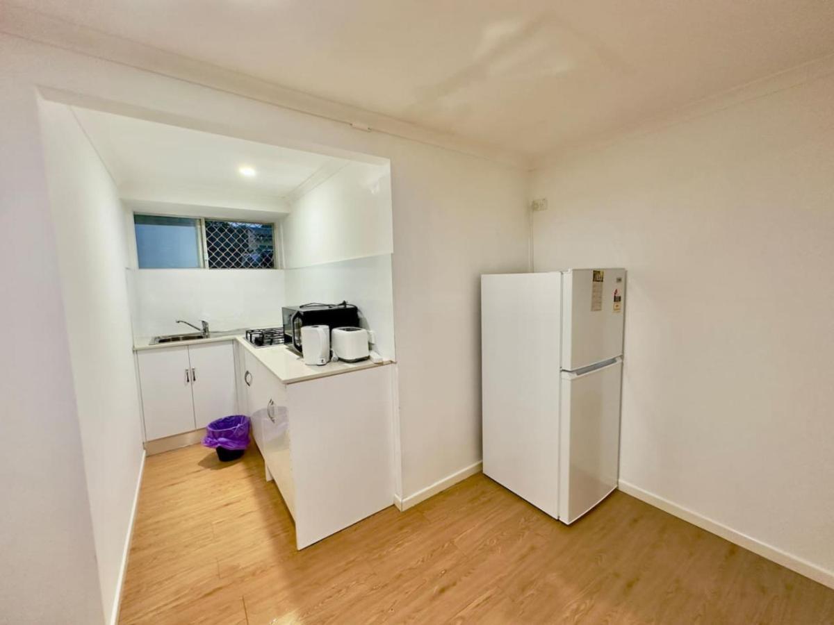 Apartment Prime 1br Near Transport And Retail Brisbane