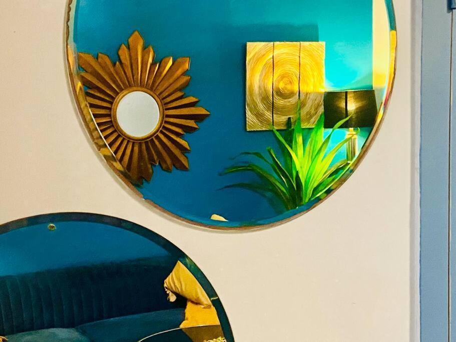 Apartamento Art Deco Retreat, Shops & Cafes, Public Street Parking
