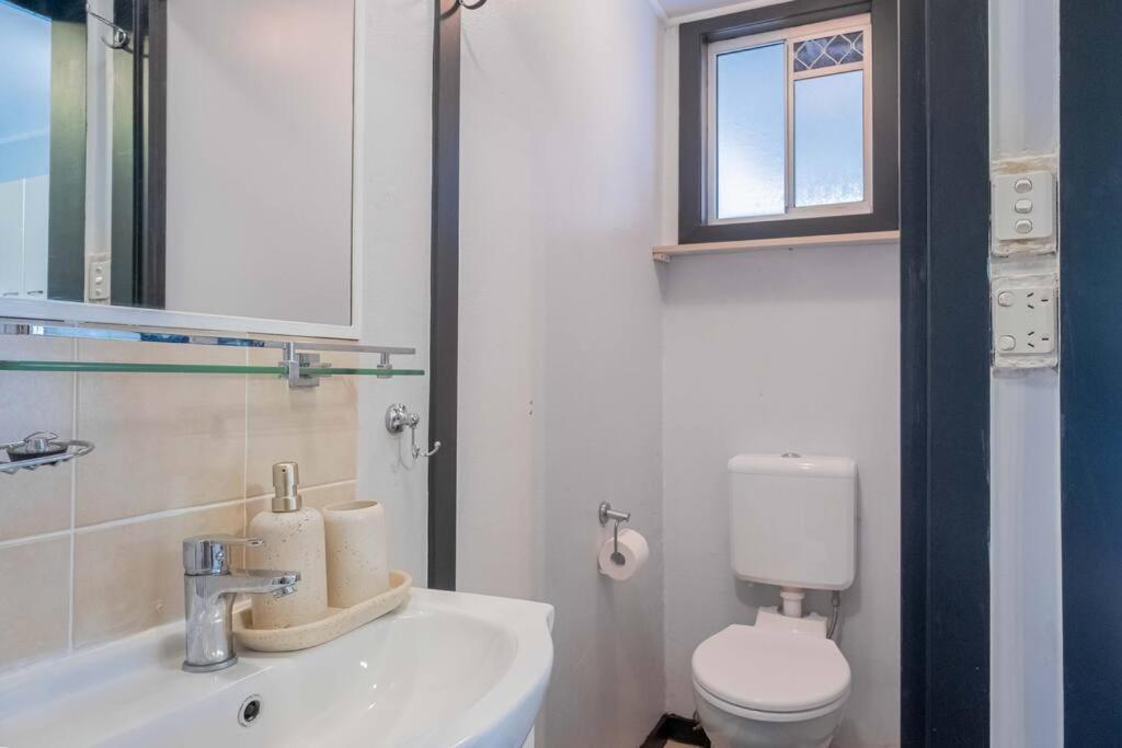 Apartamento Art Deco Retreat, Shops & Cafes, Public Street Parking Brisbane