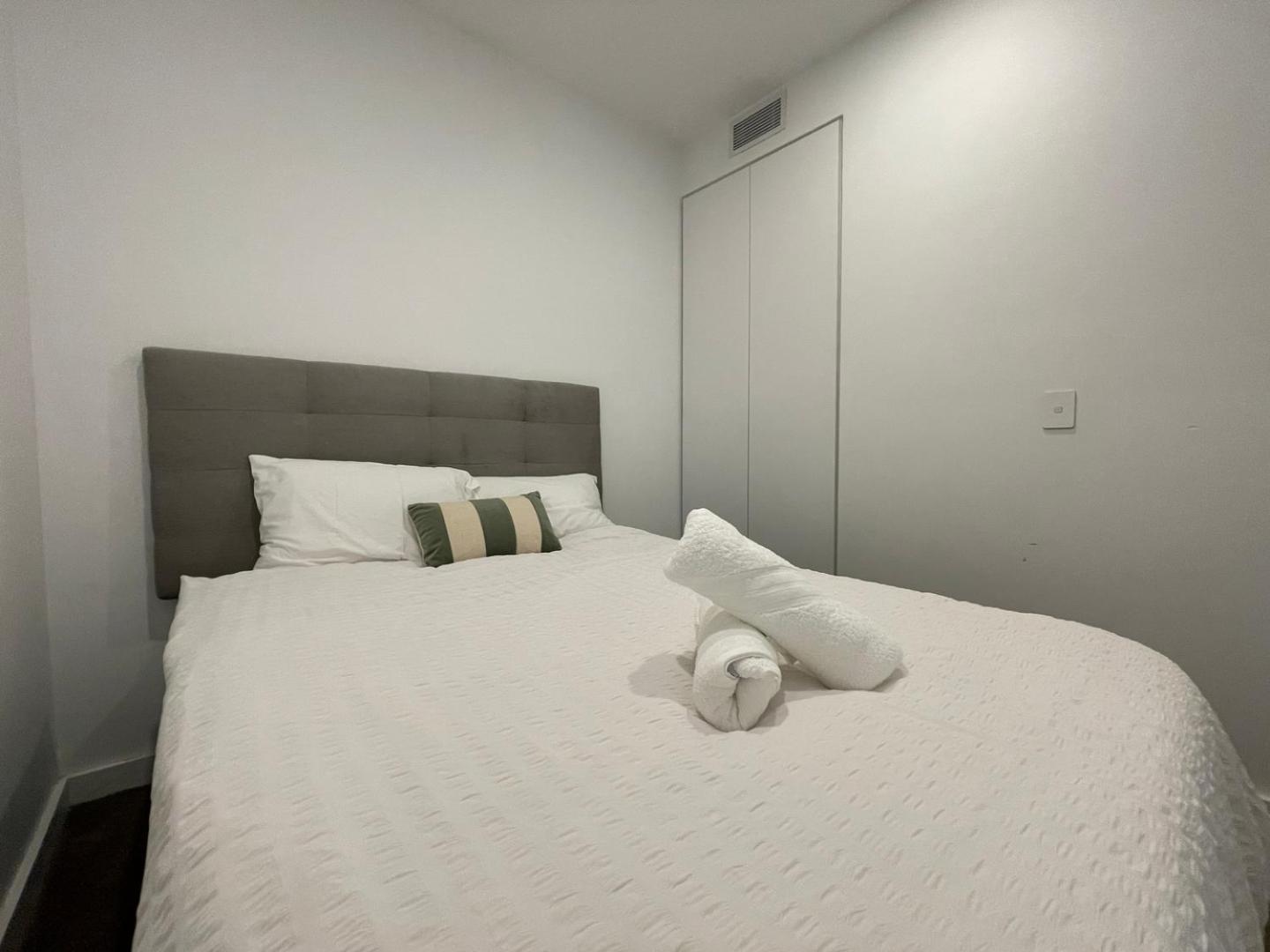 Apartment Cozy 2-bedroom With Spacious Balcony Brisbane