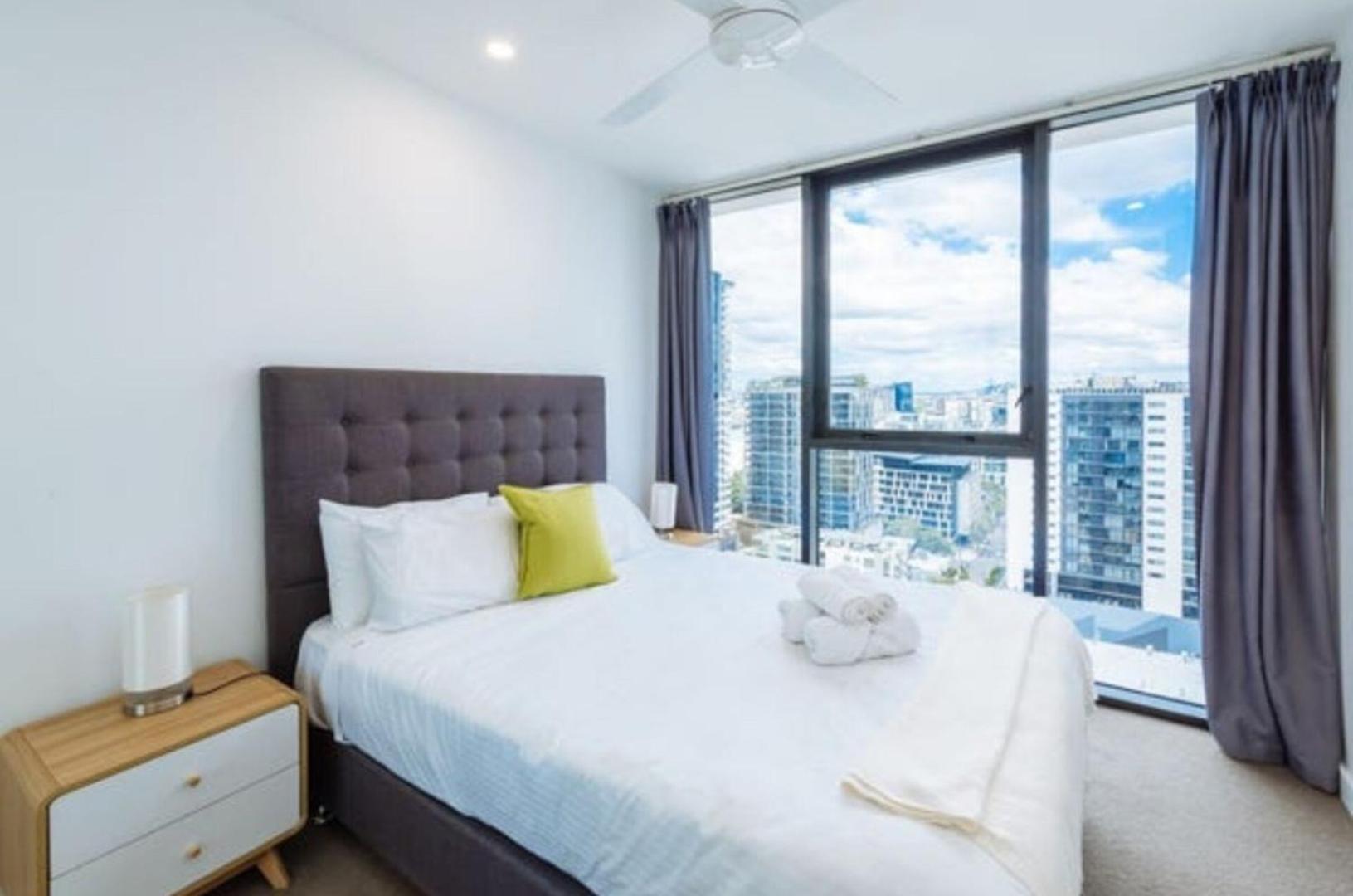 Cozy 2-bedroom With Spacious Balcony Apartamento Brisbane