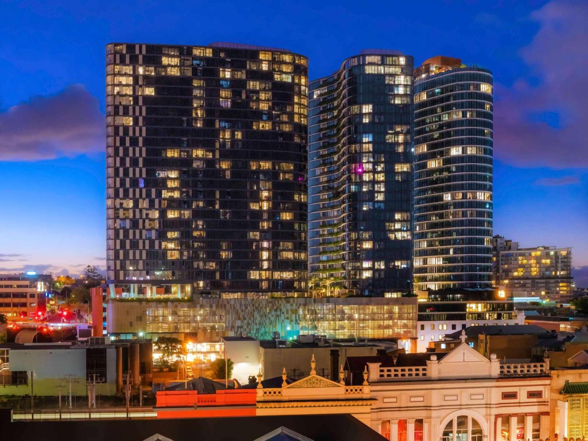 Luxury Peppers Infinity Pool Stylish With 2bd & 1c Park * Brisbane