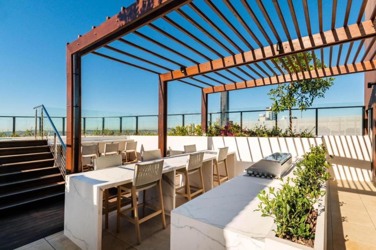 Luxury Peppers Infinity Pool Stylish With 2bd & 1c Park * Brisbane