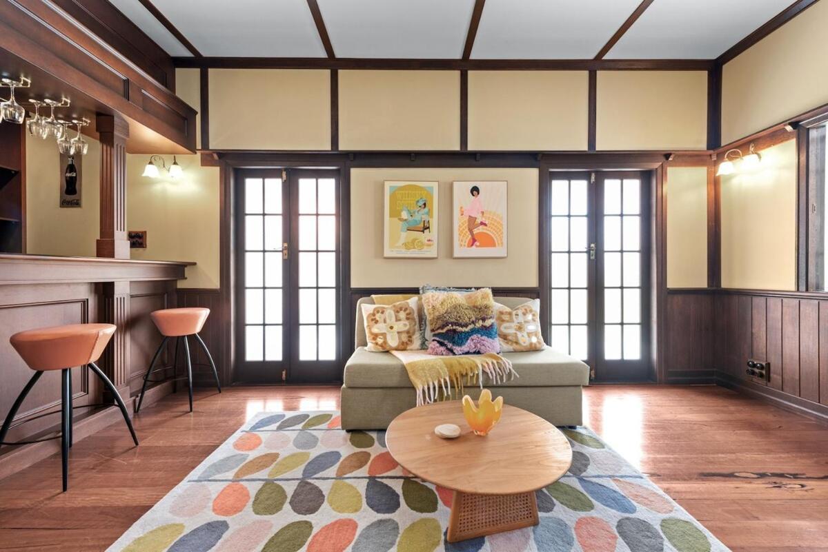 Holiday home A Colourful Life 4bed-2bath-1car - Queenslander Brisbane
