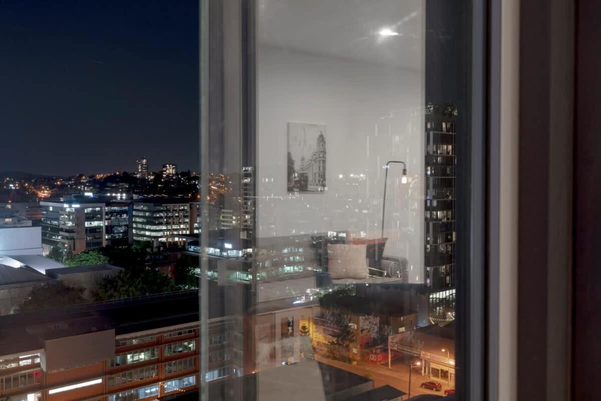 High Lvl Private And Quiet River View 2bd Apartamento