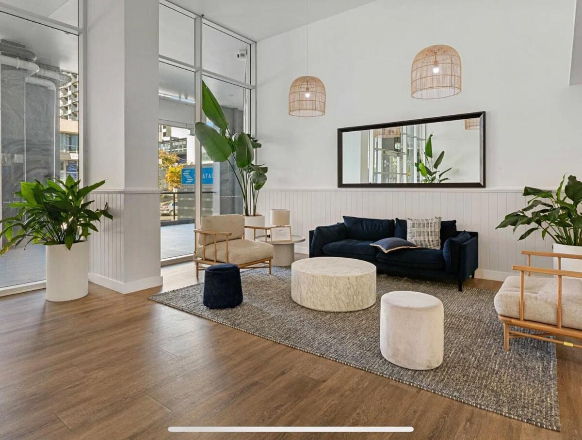 Large In The Heart Of Apartment Brisbane