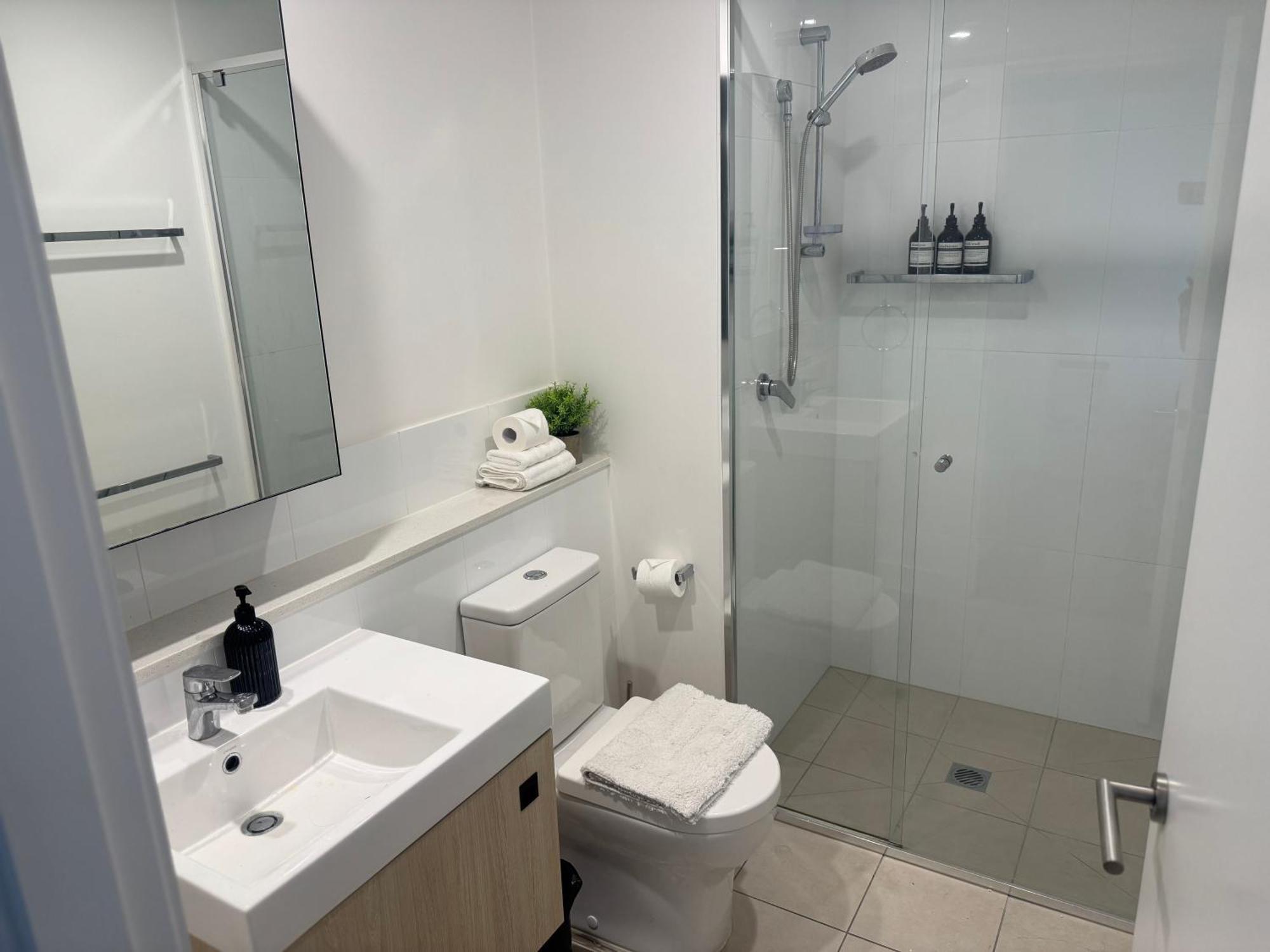 Luxury With View - Free Parking,pool,wifi
