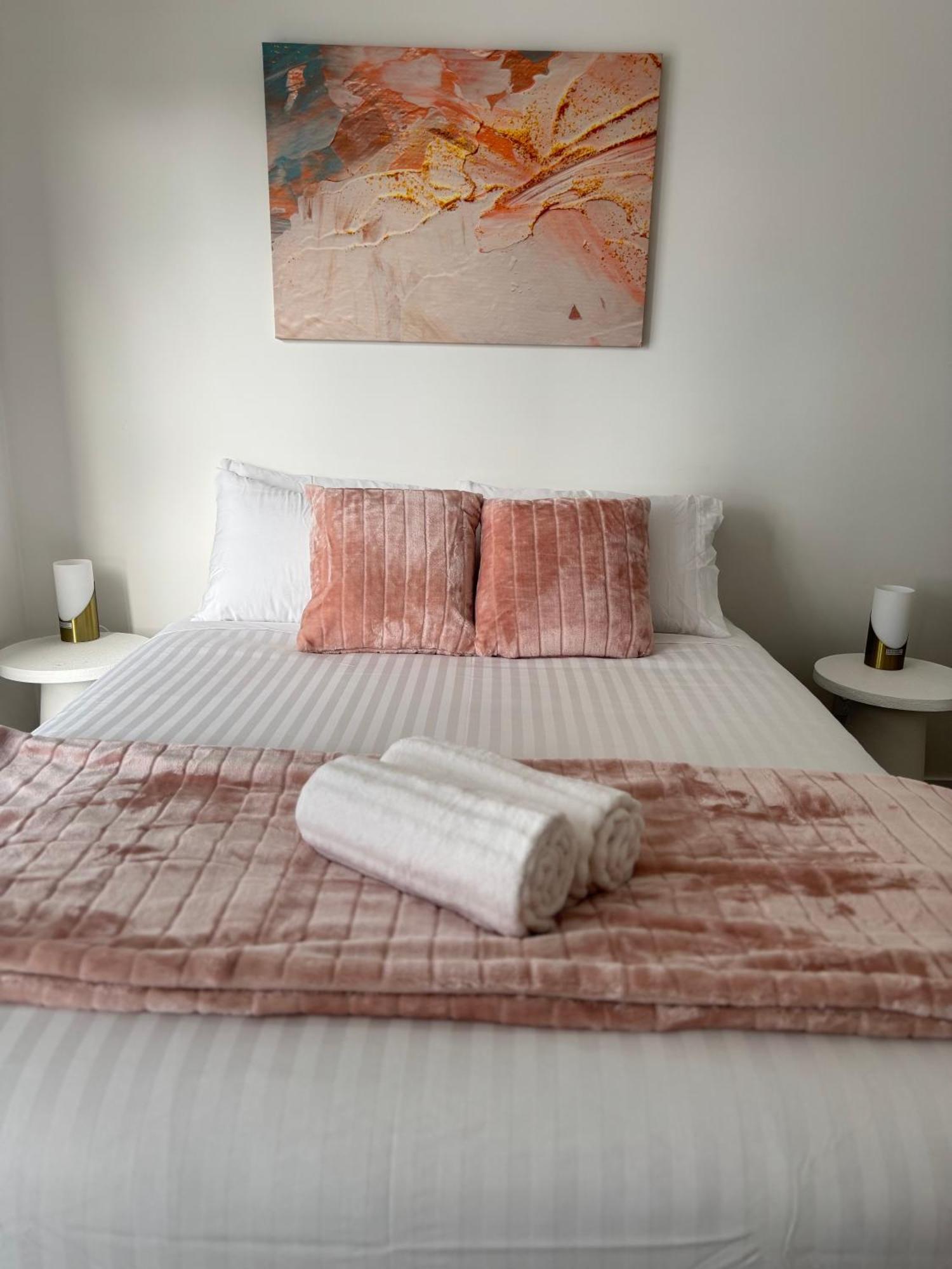 Apartment Luxury With View - Free Parking,pool,wifi *