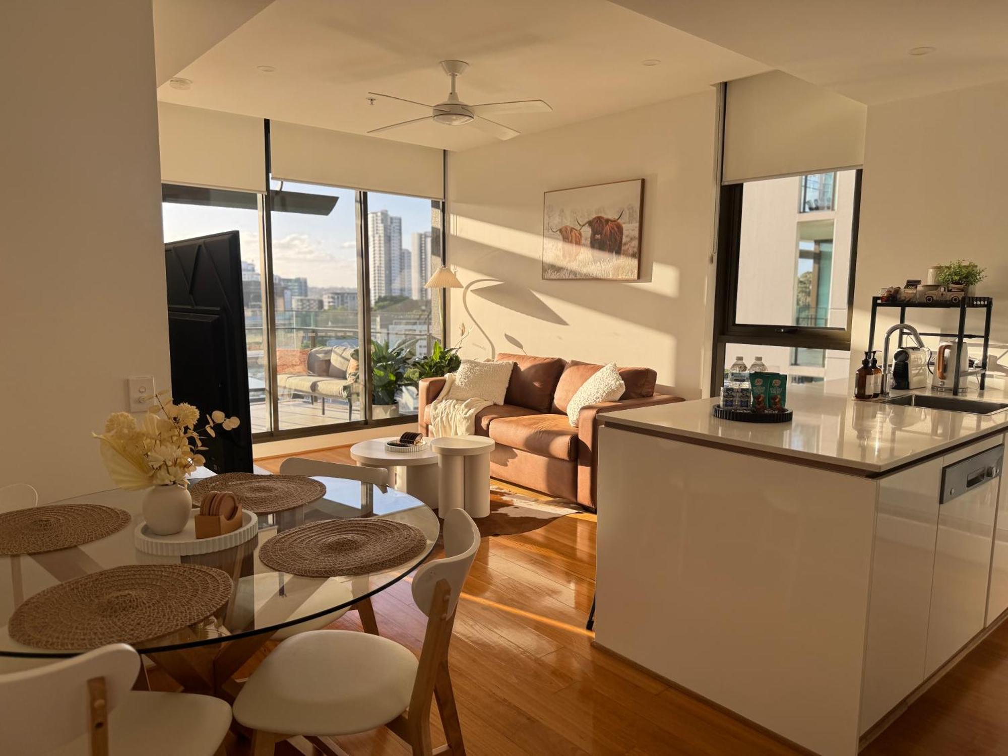 Luxury With View - Free Parking,pool,wifi *