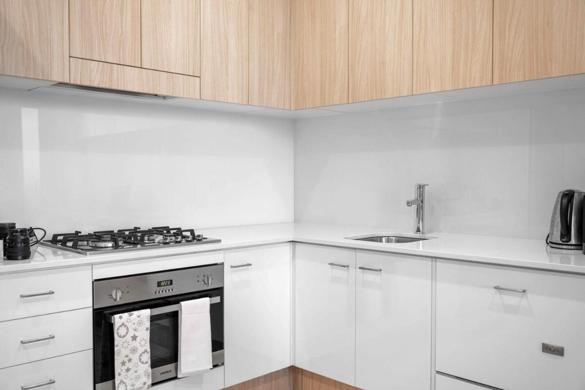 Boutique Hamilton Portside Apartment
