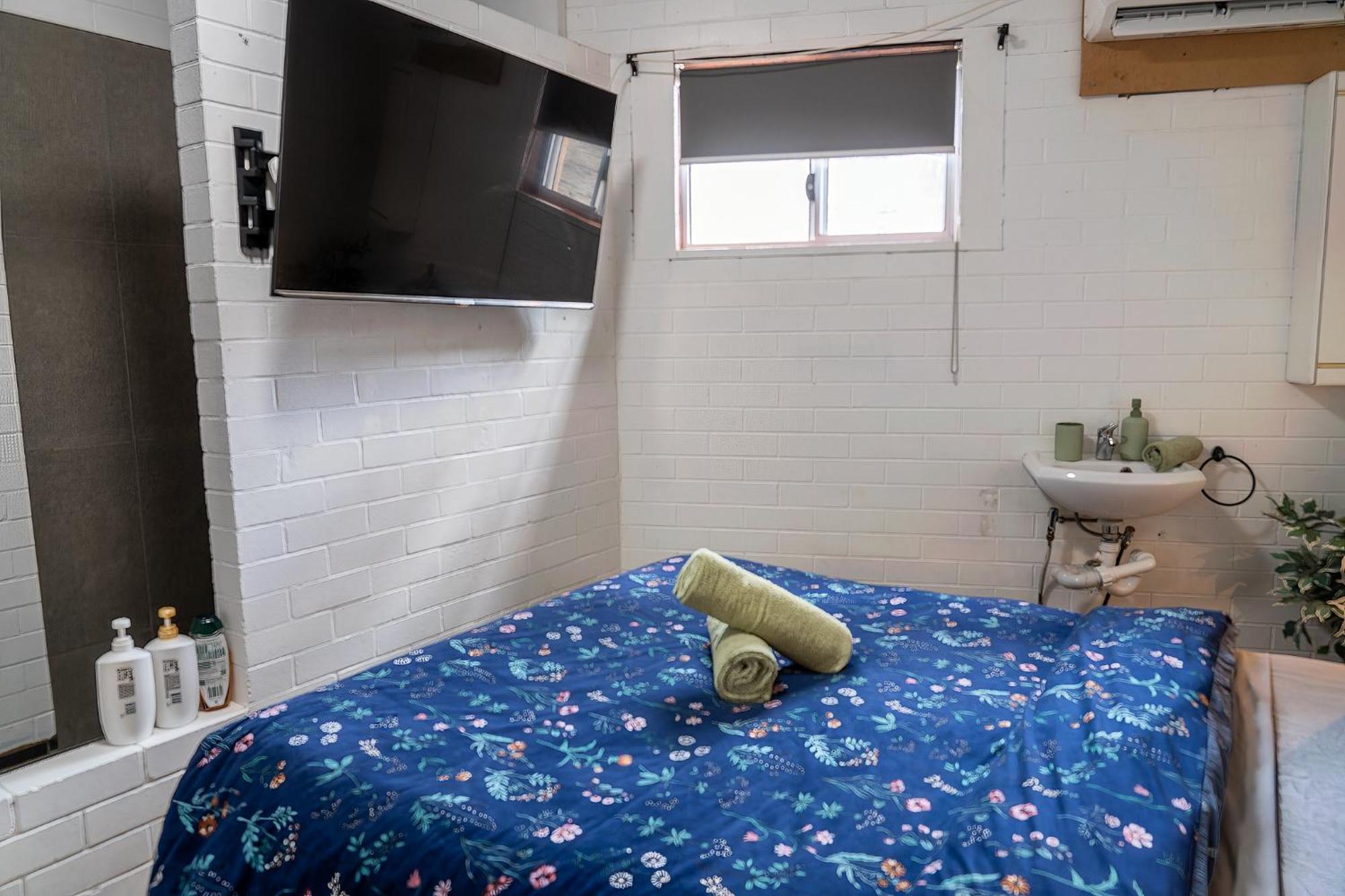 Homestay Hot Tub, Ice Bath, Gym, Sauna, Pool Table Coorparoo Haven *