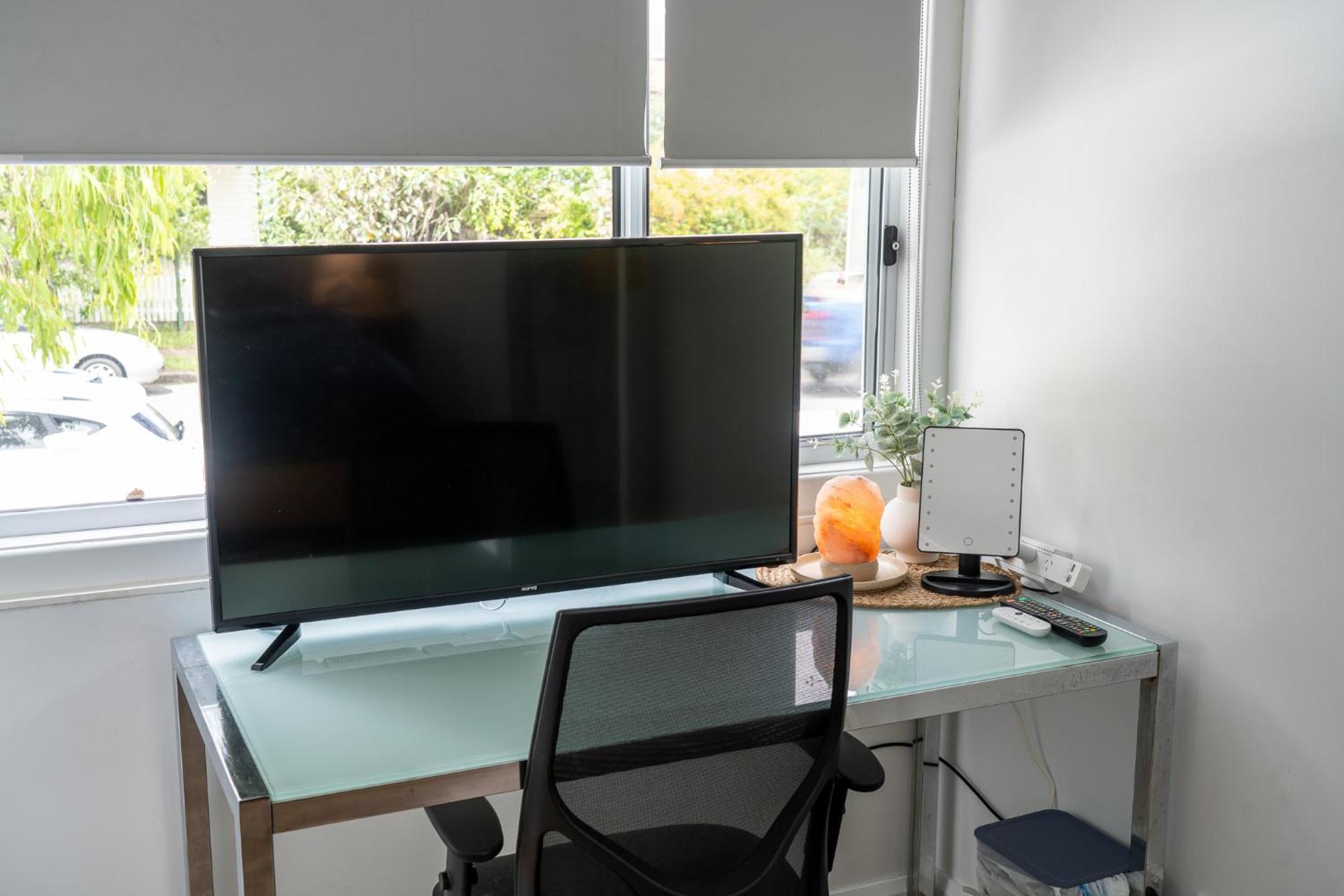 Hot Tub, Ice Bath, Gym, Sauna, Pool Table Coorparoo Haven Homestay Brisbane