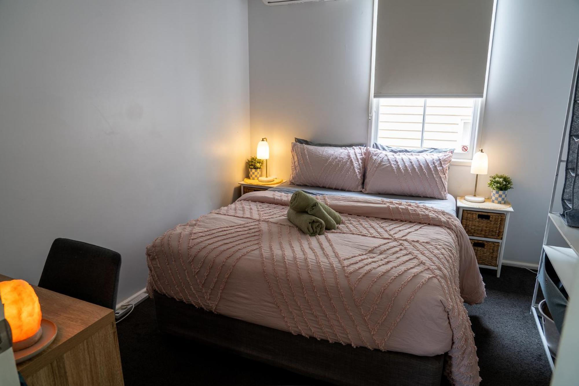 Hot Tub, Ice Bath, Gym, Sauna, Pool Table Coorparoo Haven Homestay