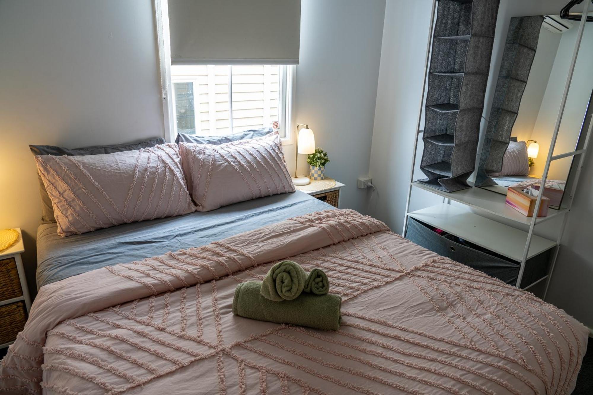 Homestay Hot Tub, Ice Bath, Gym, Sauna, Pool Table Coorparoo Haven *