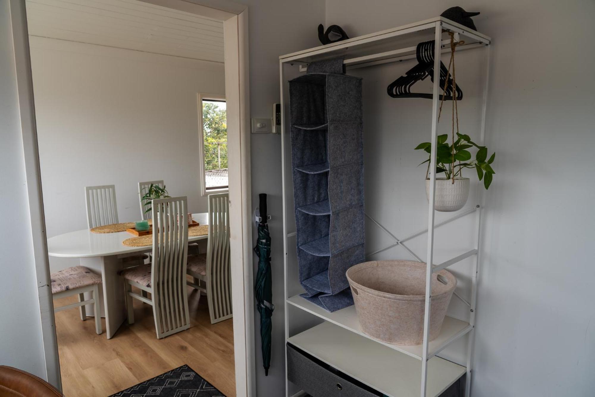 Homestay Hot Tub, Ice Bath, Gym, Sauna, Pool Table Coorparoo Haven *