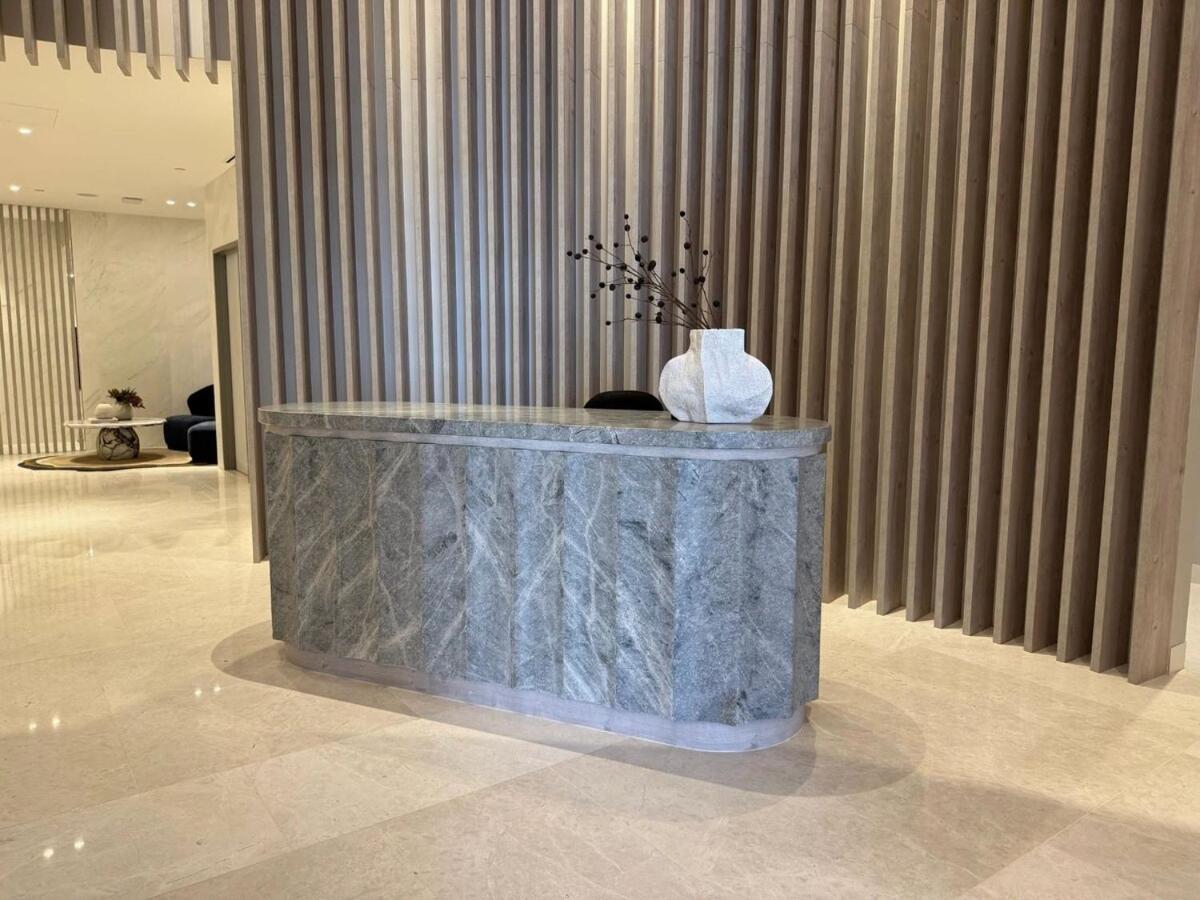 Apartment 2b2b Retreat Land In Queens Wharf *