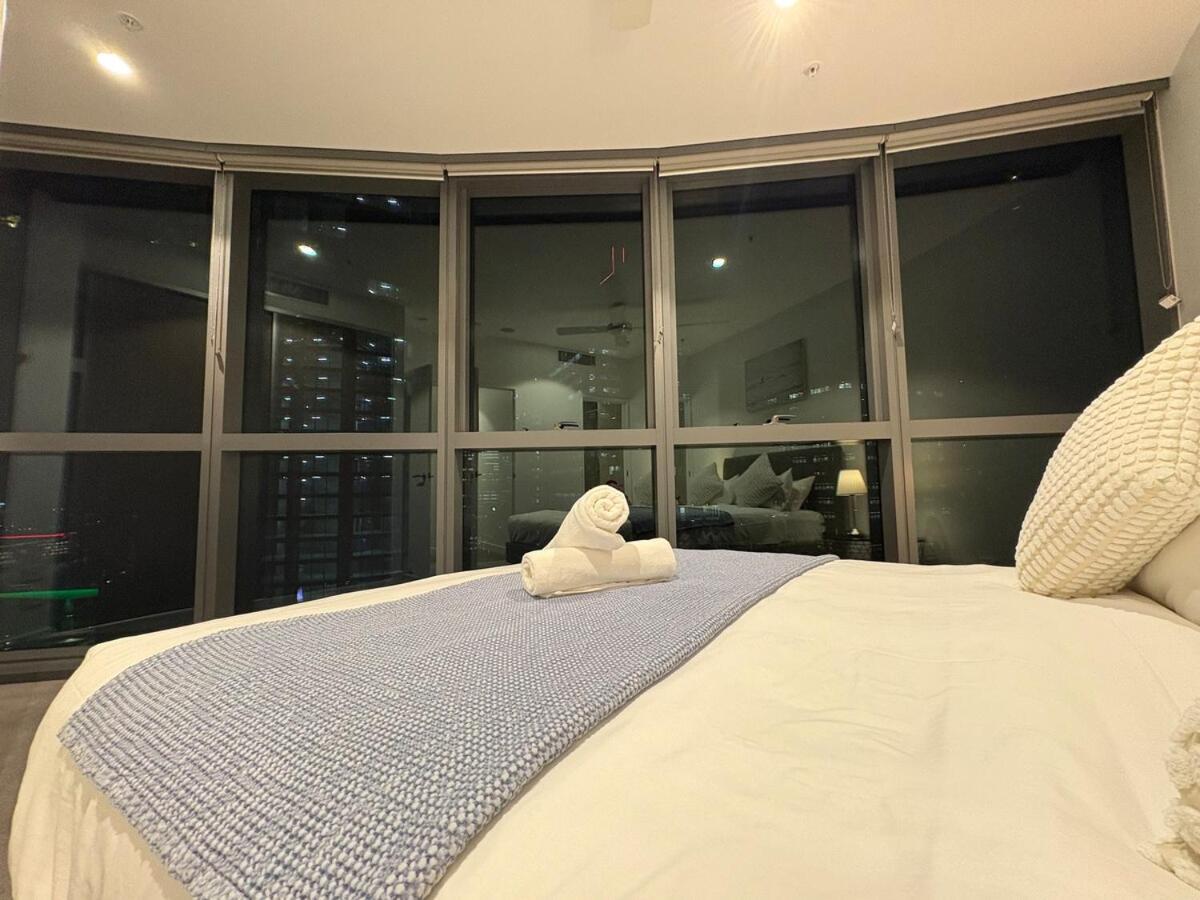2b2b Retreat Land In Queens Wharf