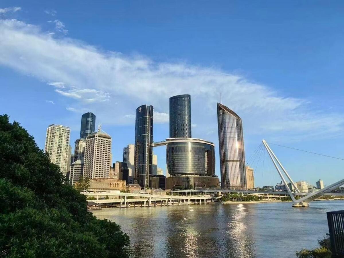 2b2b Retreat Land In Queens Wharf Brisbane