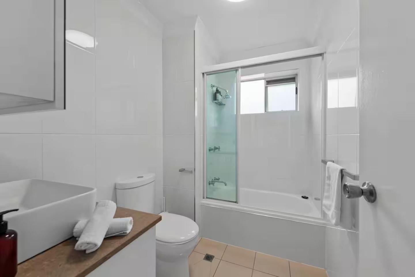 Apartment Stylish 3brm Near Gabba With Free Parking & Wifi Brisbane