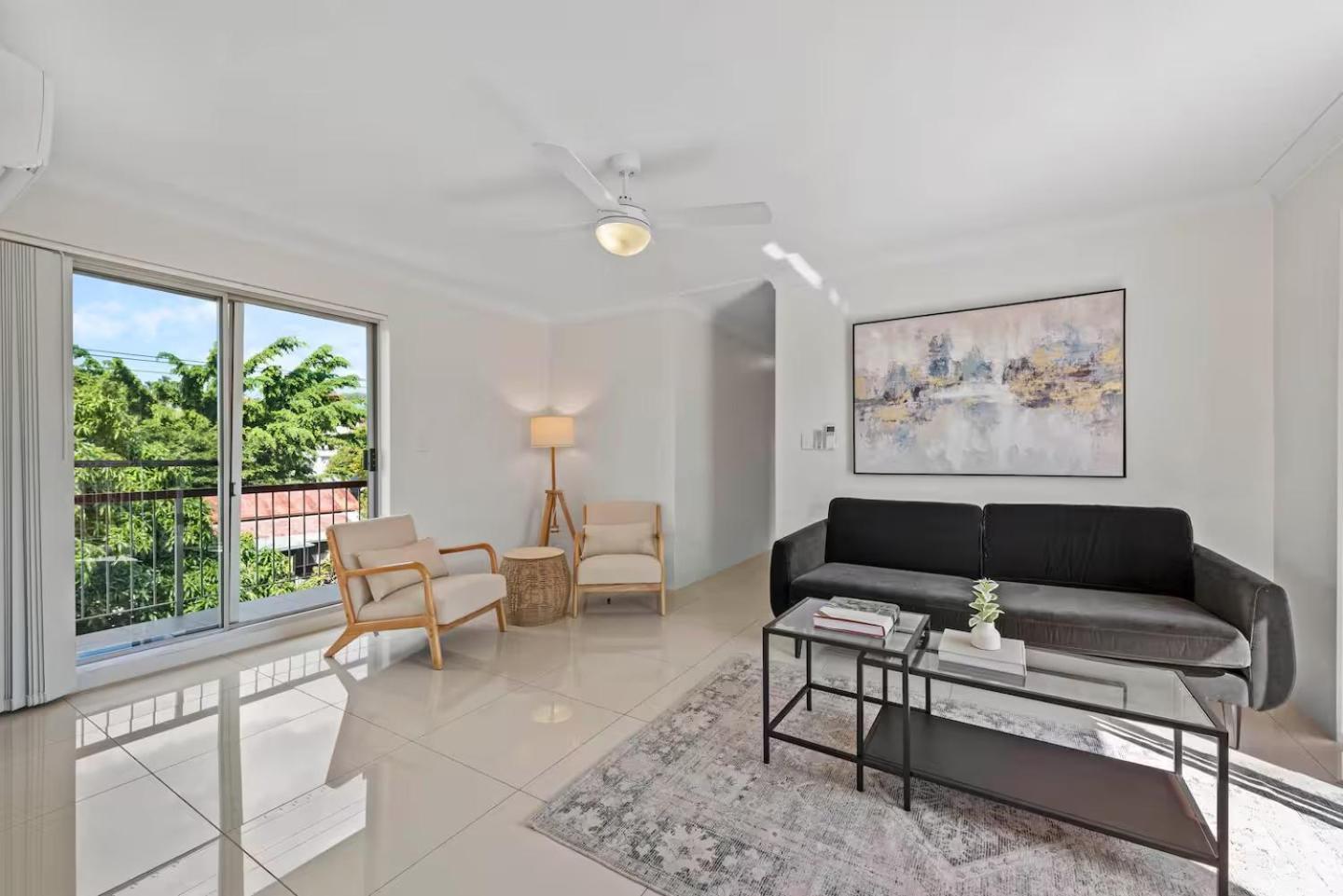 Stylish 3brm Near Gabba With Free Parking & Wifi * Brisbane