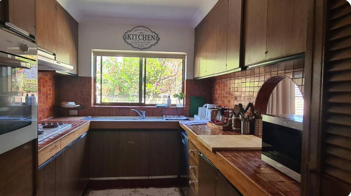 4br Big Family House With Huge Pool Holiday home *