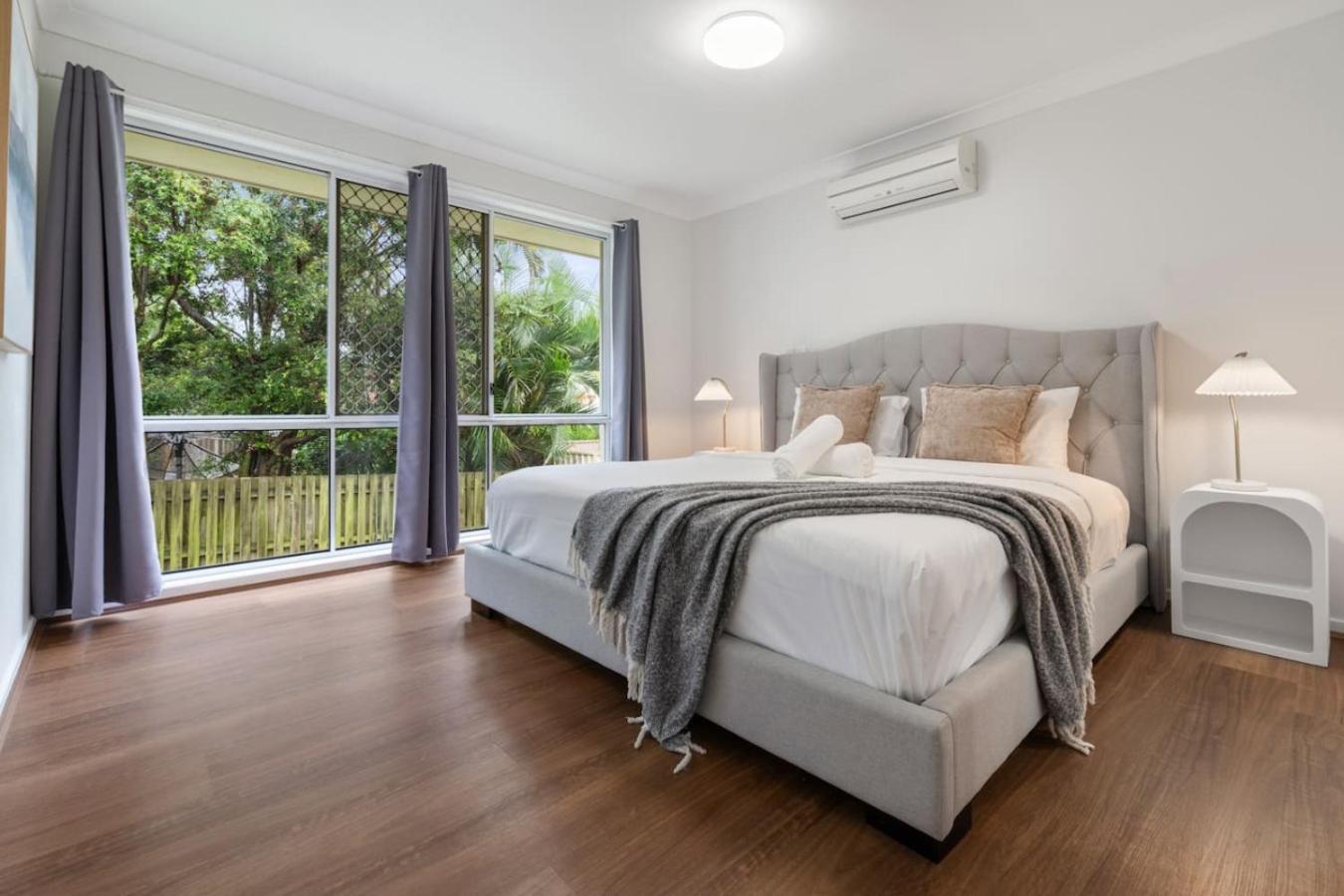 Peaceful And Convenient 4br Family Modern Retreat Holiday home Brisbane