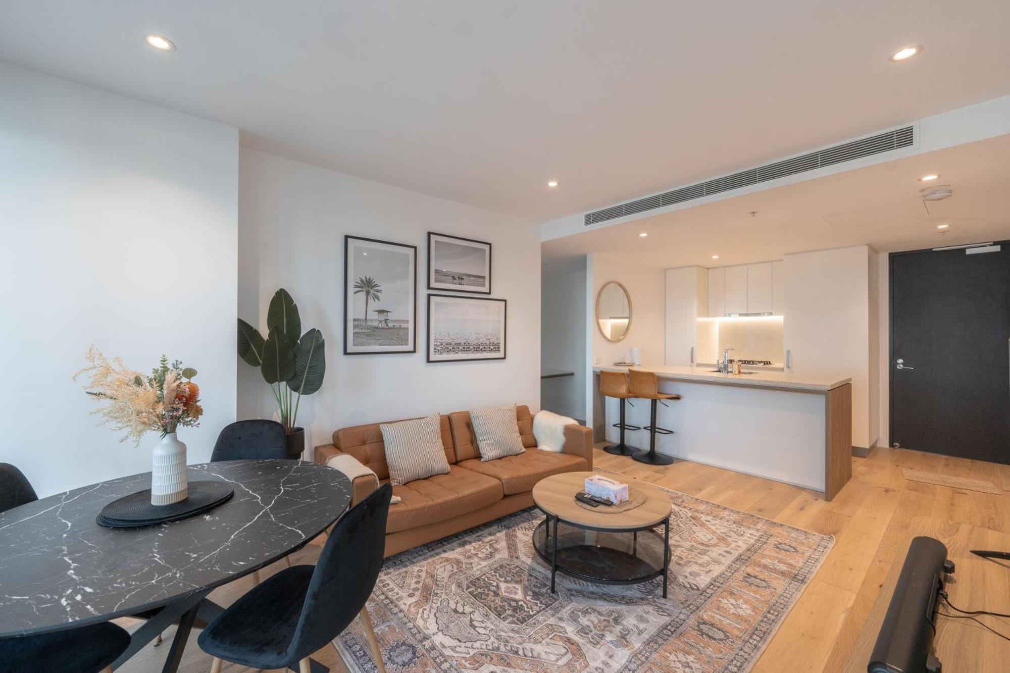 Modern Valley Pad With Rooftop Pool, Study & Parking Brisbane