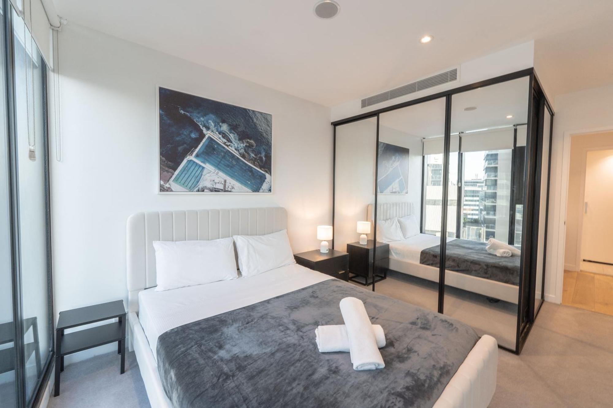 Modern Valley Pad With Rooftop Pool, Study & Parking Apartment