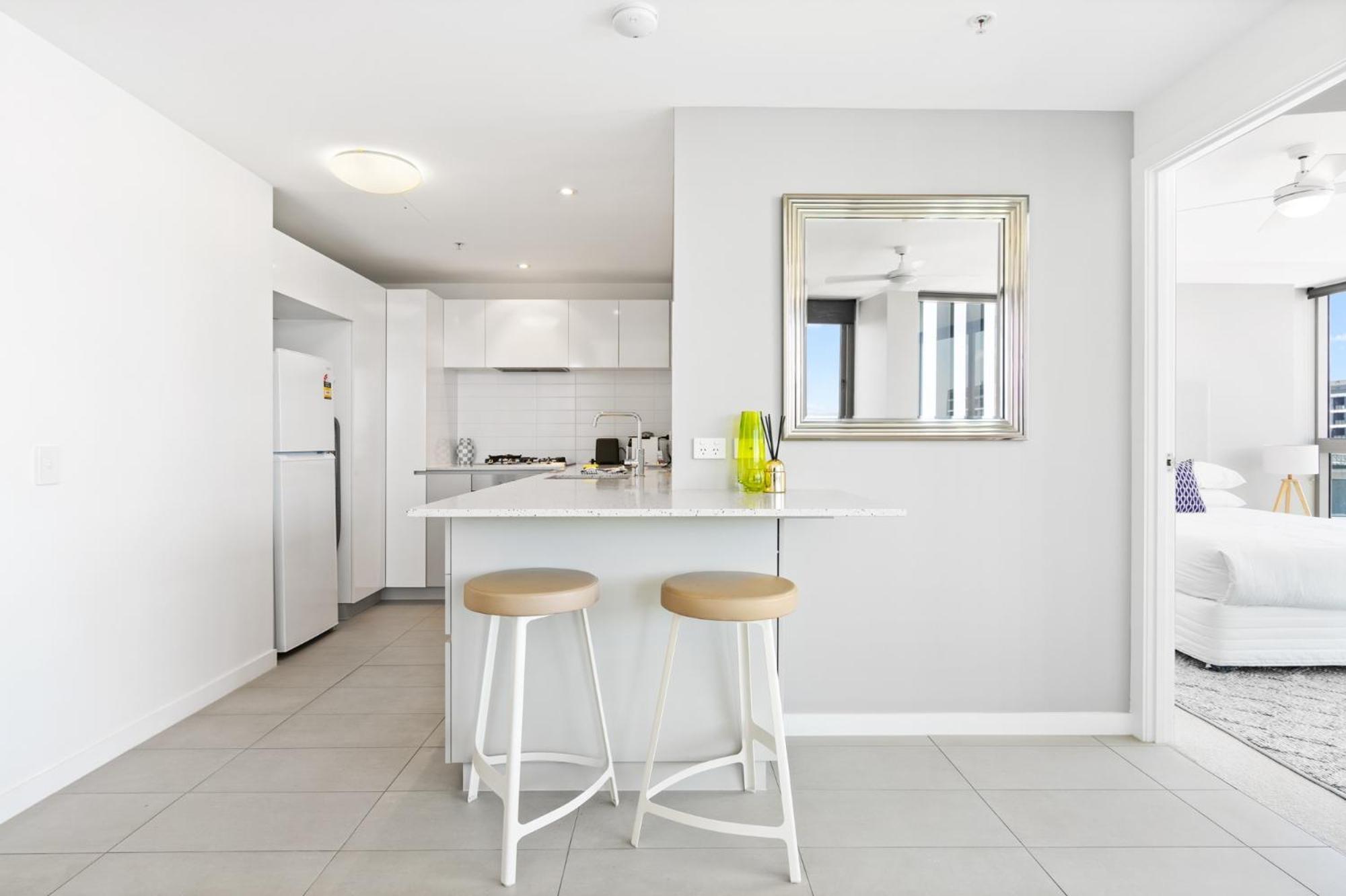 Elegant 2-bed With Rooftop Dining & Fabulous Views Apartment