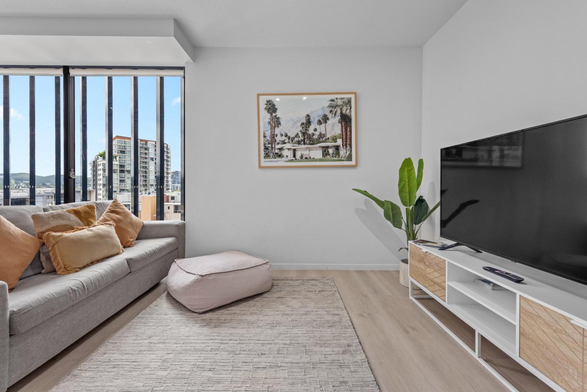 Apartment Spacious 2brm On Fish Lane With Roof Pool *