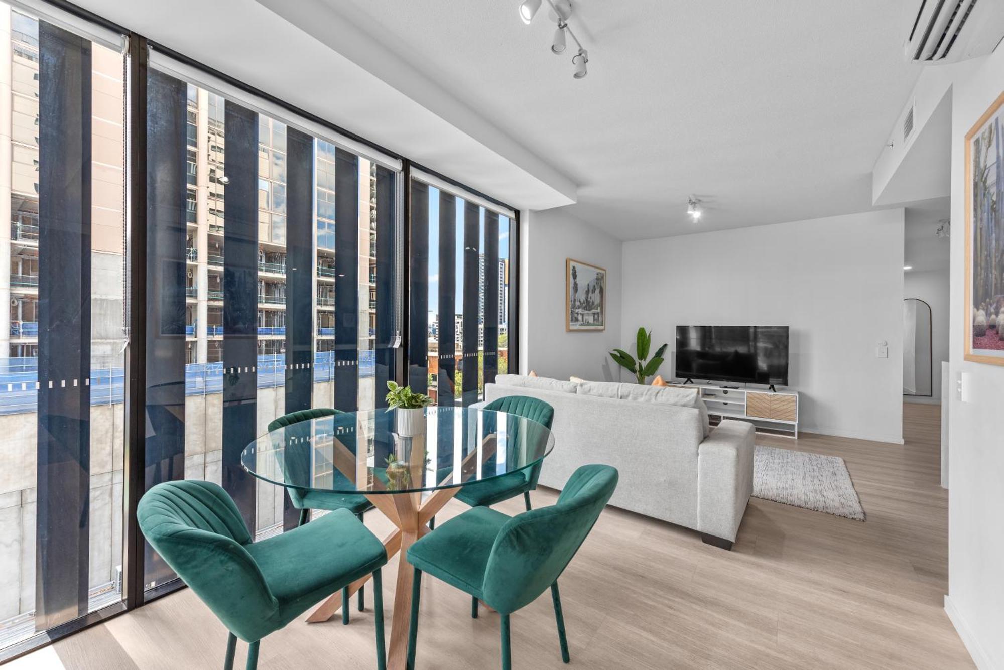 Apartment Spacious 2brm On Fish Lane With Roof Pool *