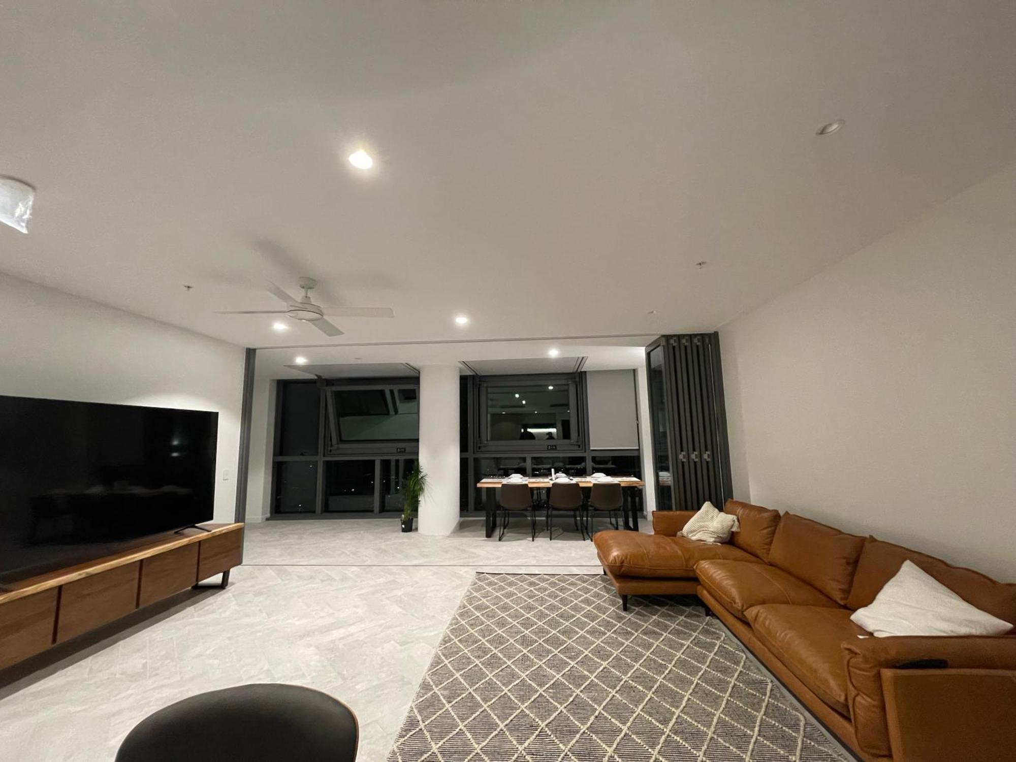 Queen's Wharf - Hosted By Nick