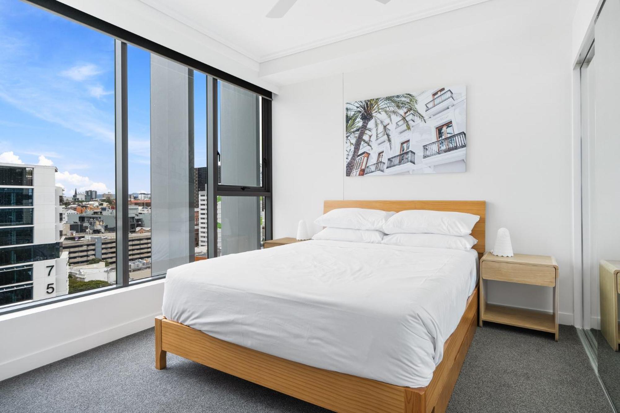 Apartment Chic 1 Bed Inner-city Retreat With Pool And Views Brisbane