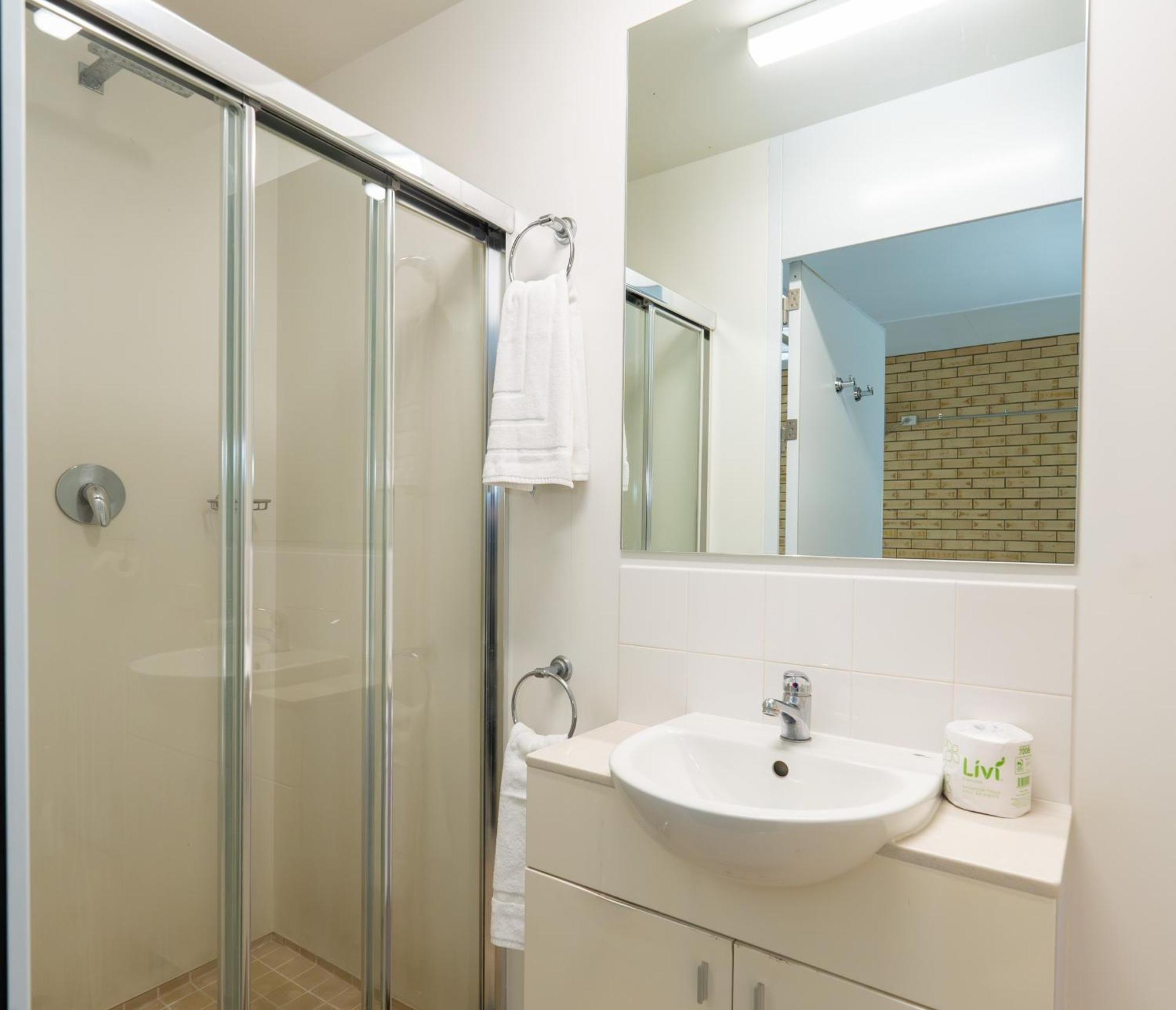Acacia Ridge & 3*