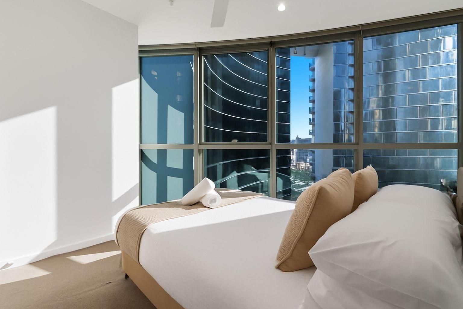 Stylish With Pool, Sauna & Gym Apartment Brisbane