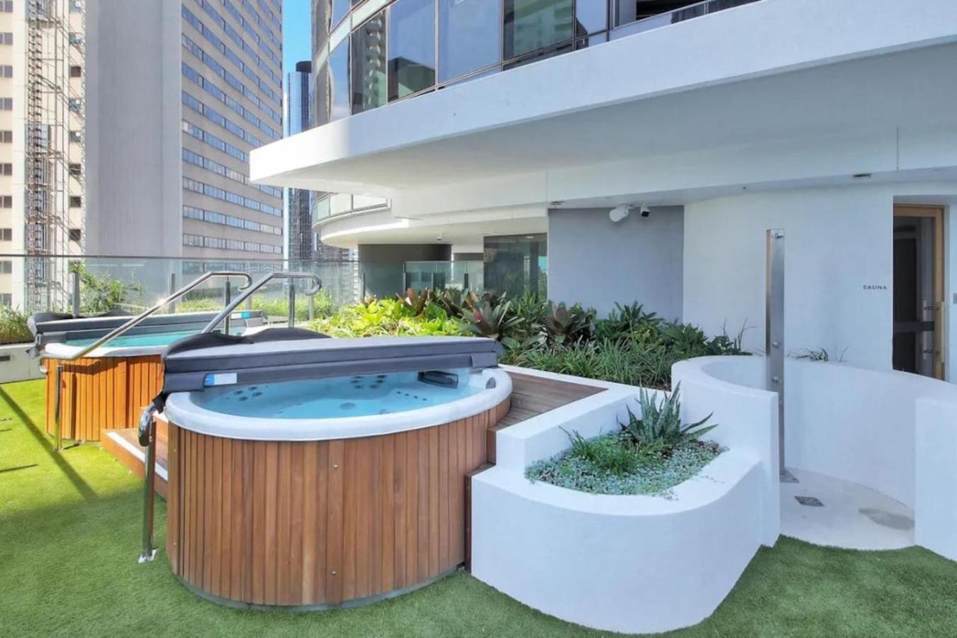 Stylish With Pool, Sauna & Gym Apartment *
