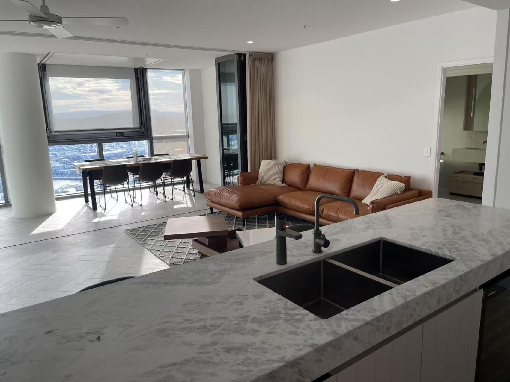 Queens Wharf 54th Floor Apartment Brisbane