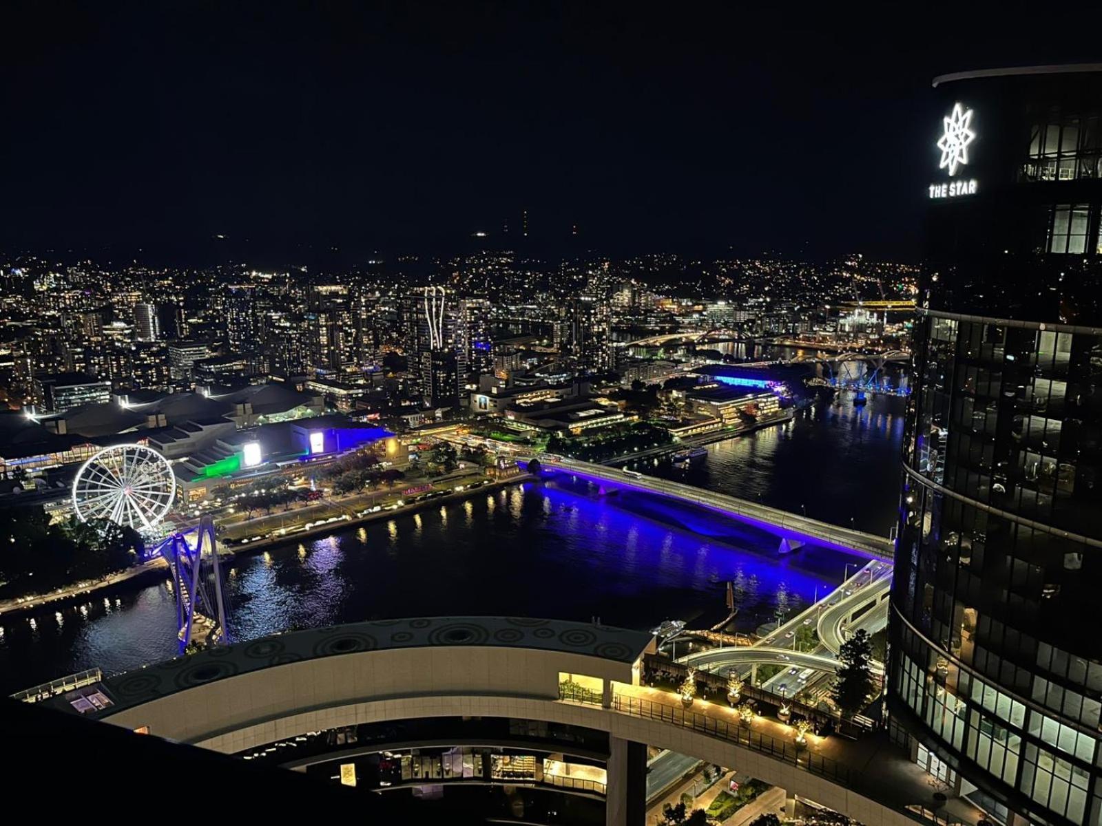 River Glow At Queens Wharf Level 43 *