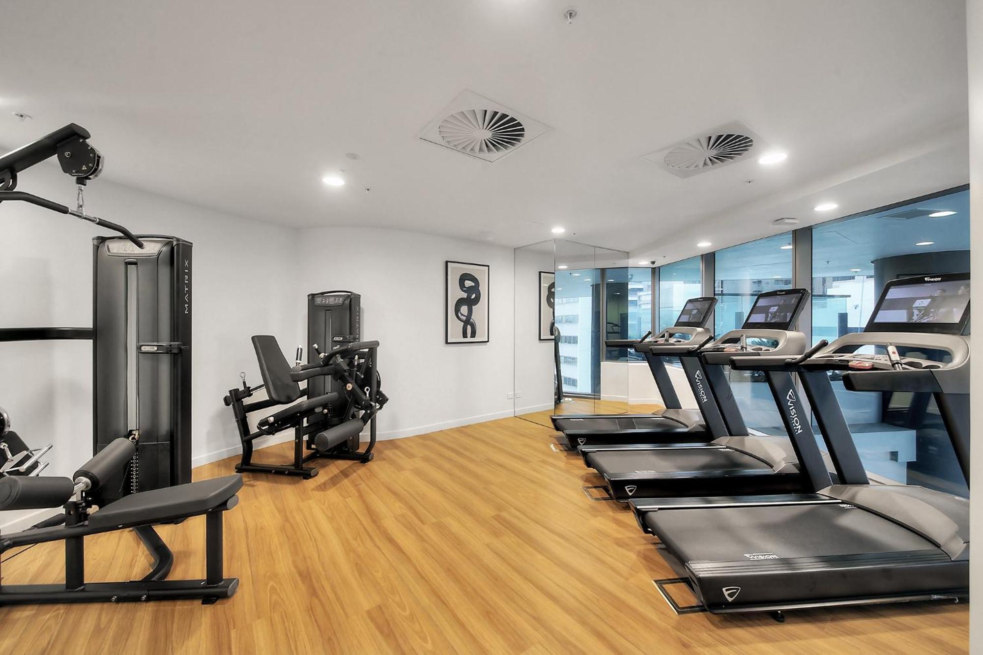 River Glow At Queens Wharf Level 43 Apartment
