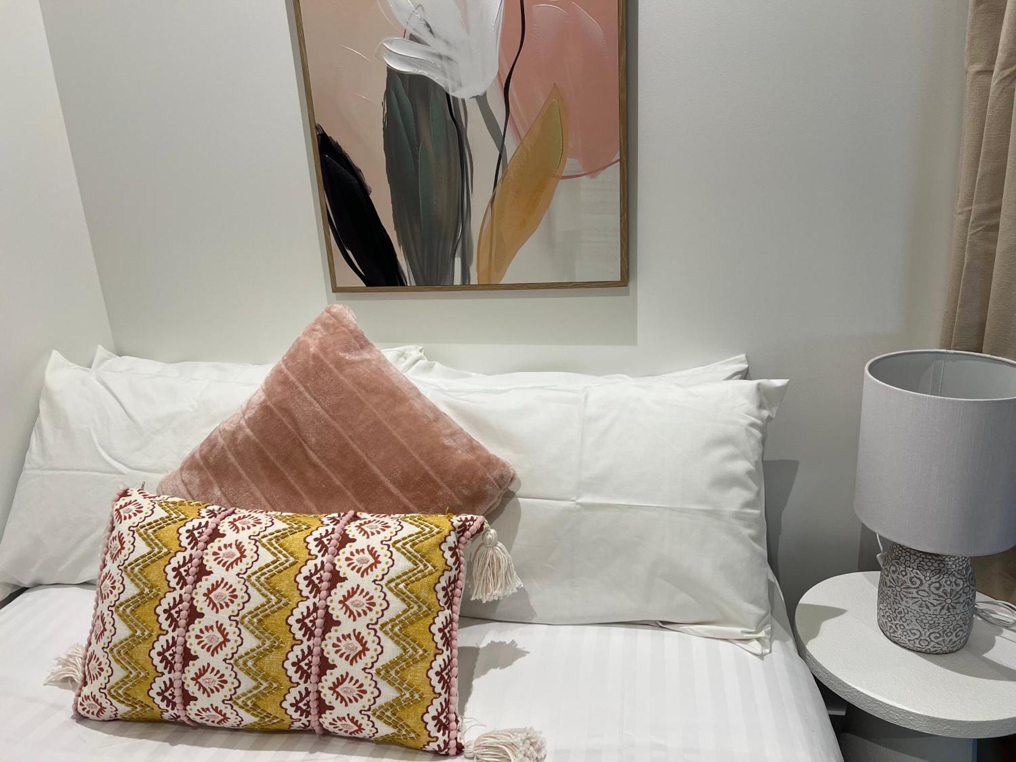 River Glow At Queens Wharf Level 43 Apartment Brisbane