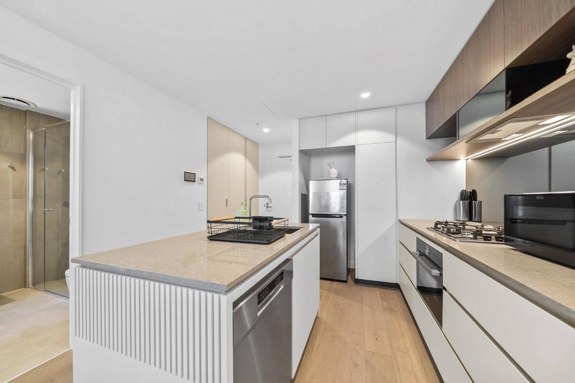 Queen's - Brand New On The Star Bne Brisbane