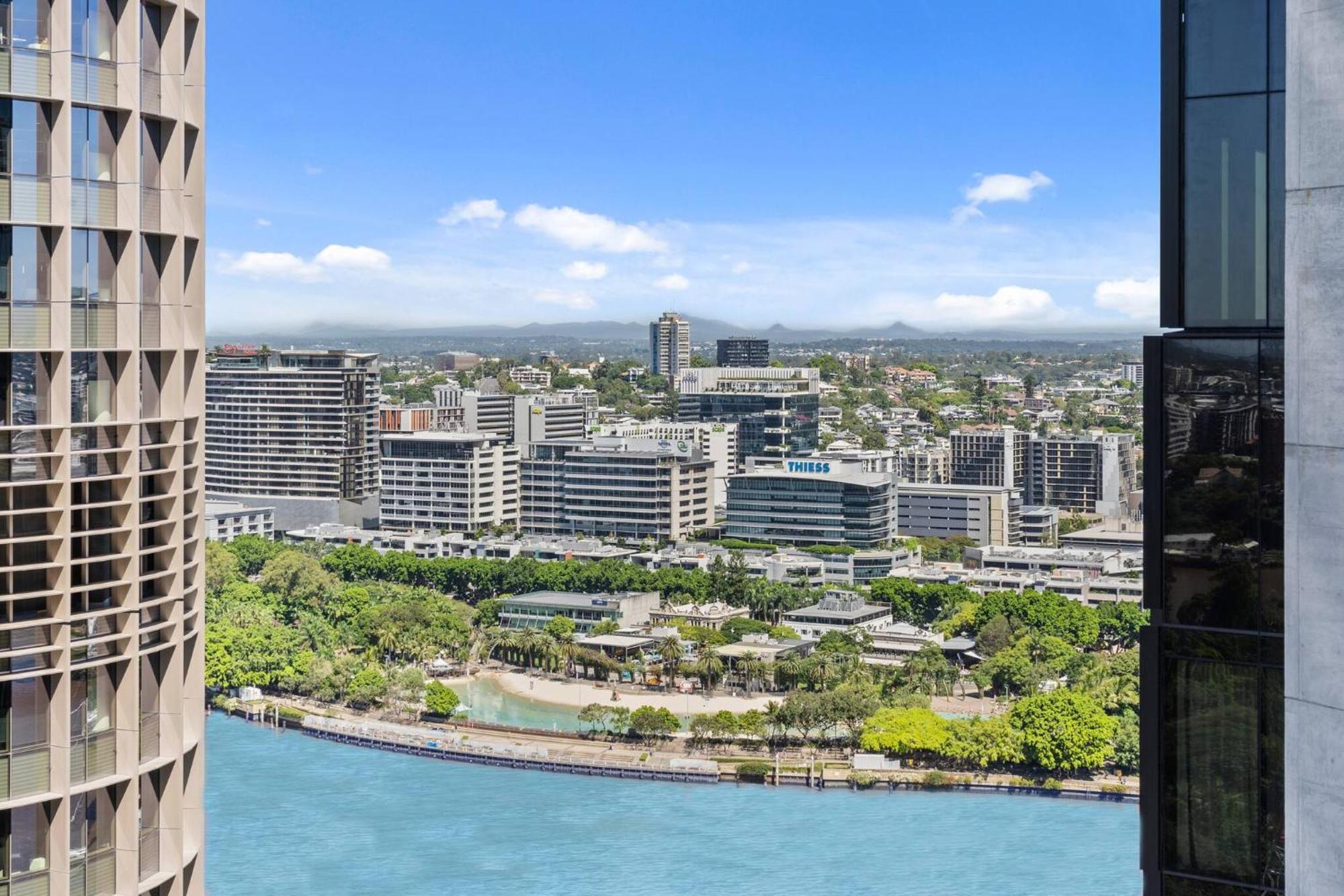 Queen's - Brand New On The Star Bne * Brisbane