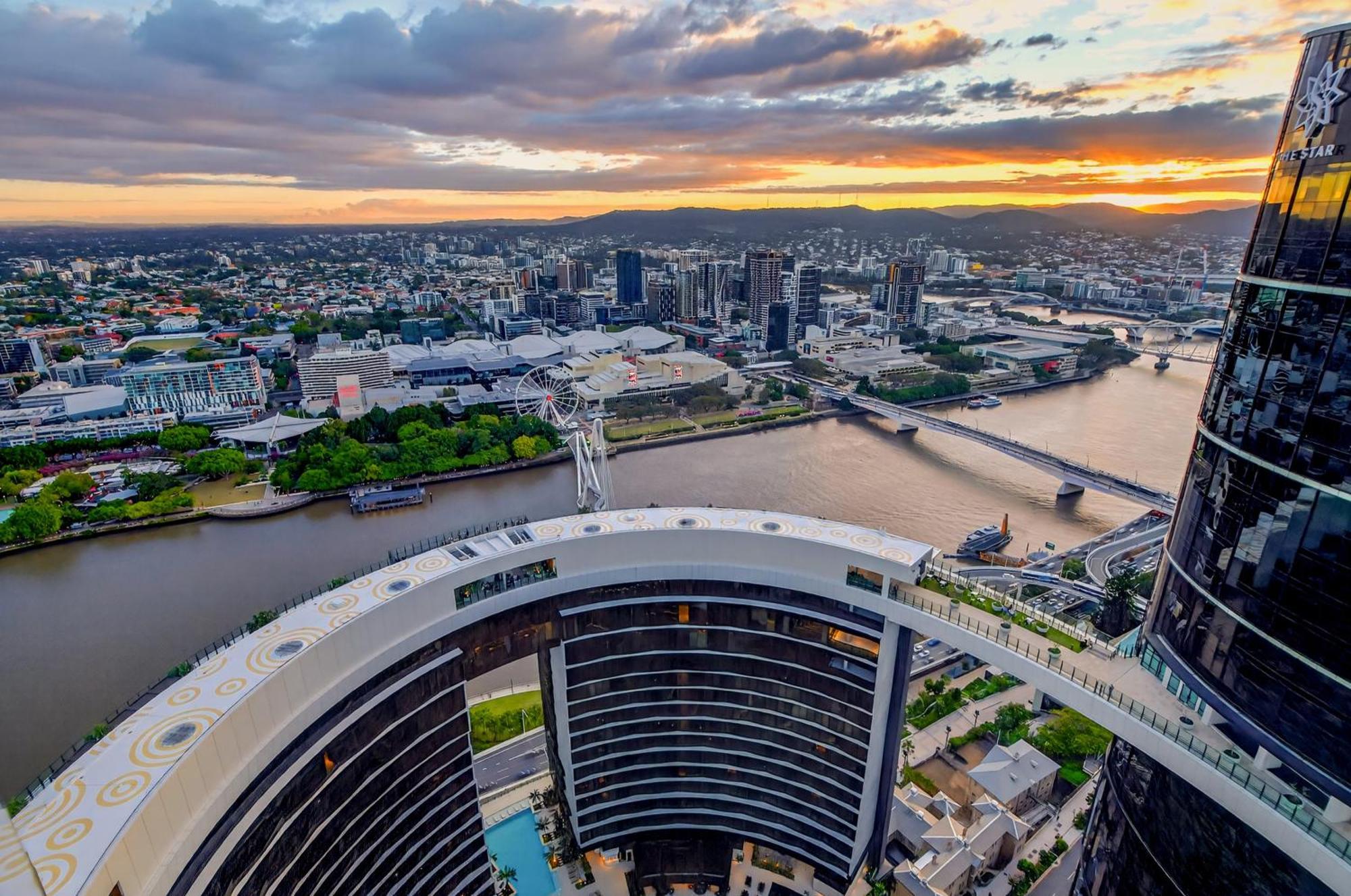 Apartment River Glow At Queens Wharf Level 43 Brisbane
