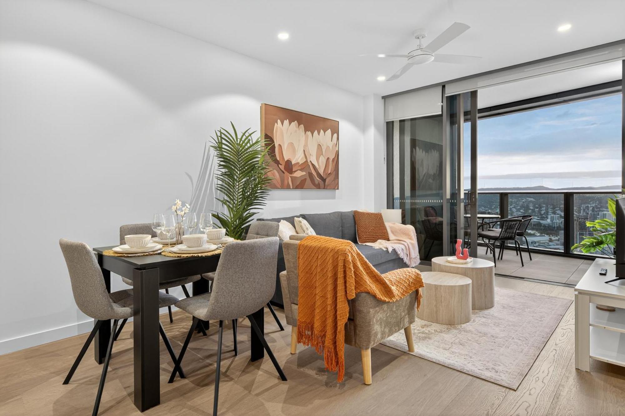 River Glow At Queens Wharf Level 43 Apartment