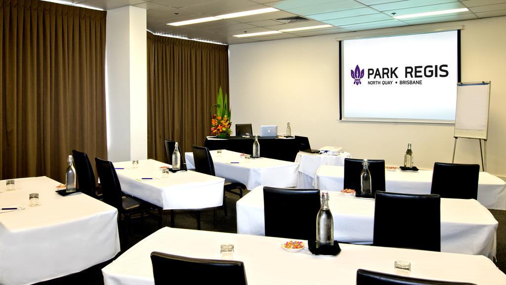 Aparthotel Park Regis North Quay 4*
